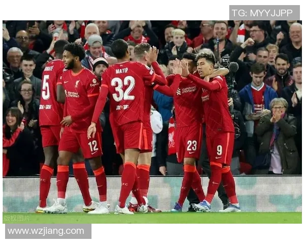 2003年曼联对阵里斯本的经典对决回顾与战术分析 2003年曼联对阵里斯本的经典对决回顾与战术分析